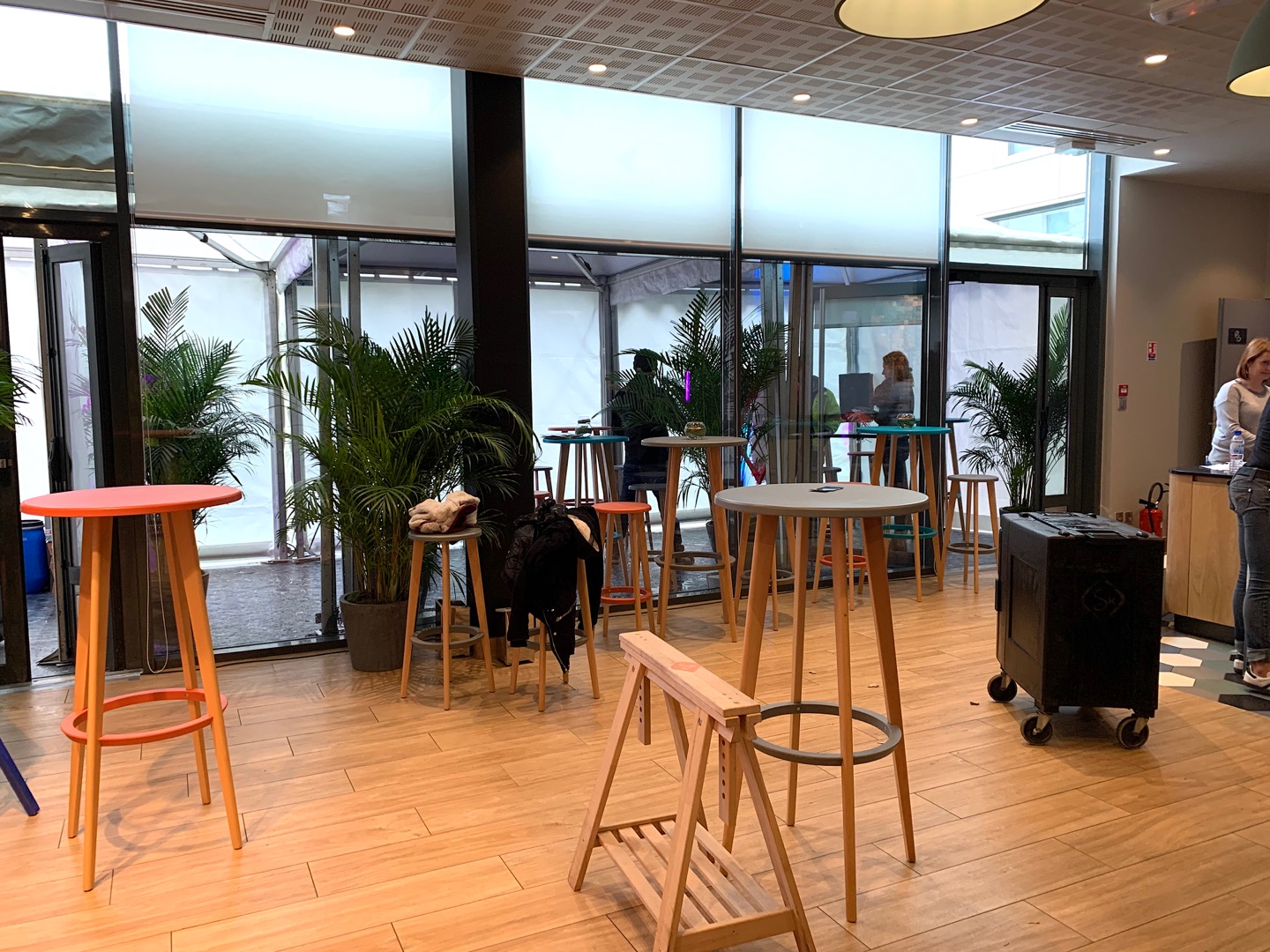 agrandissement-d-espace-avec-chapiteaux