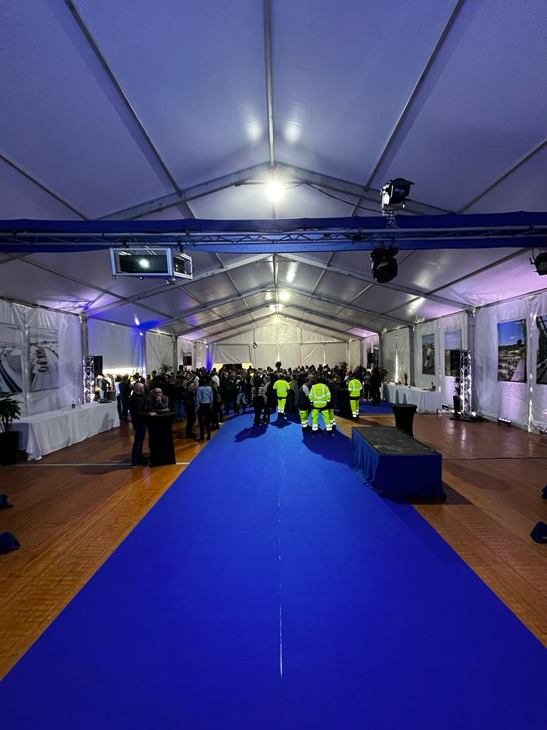 chapiteau avec moquette