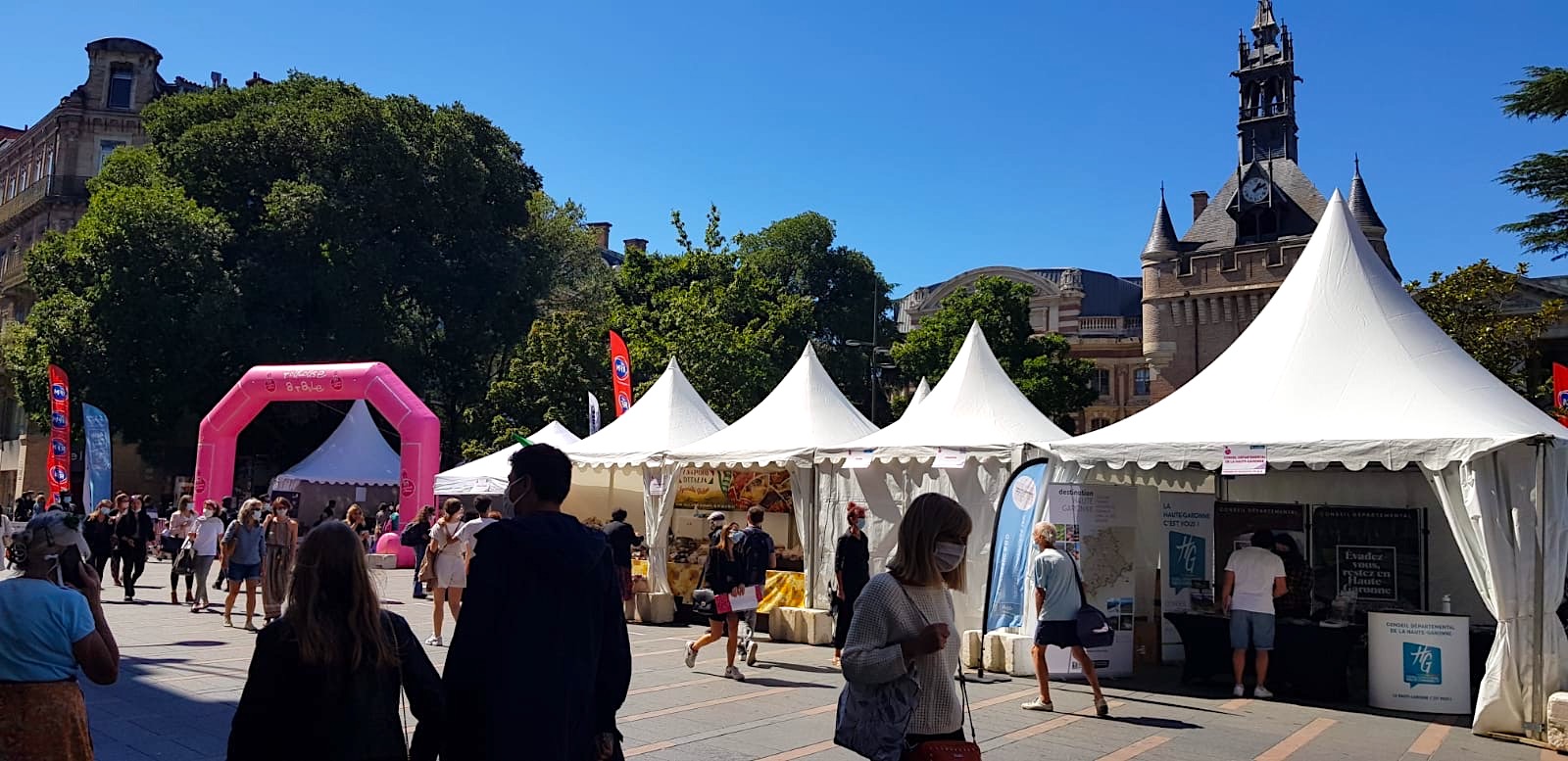 chapiteaux-toulouse-a-table
