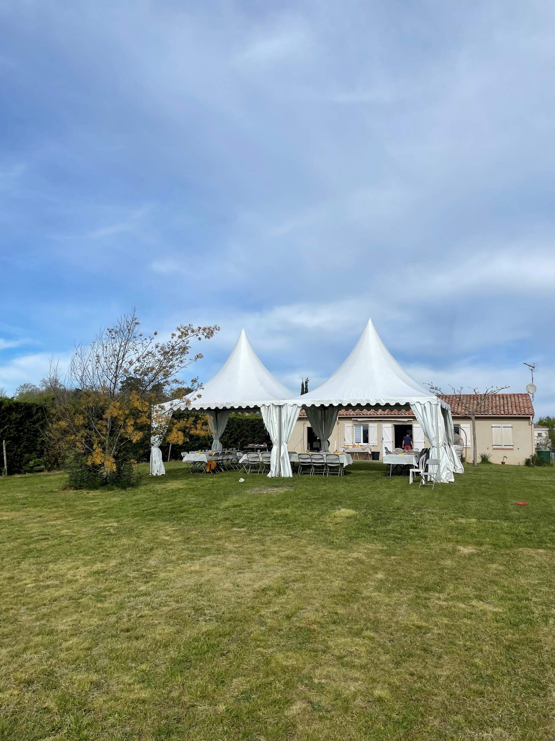 location tentes Villebrumier