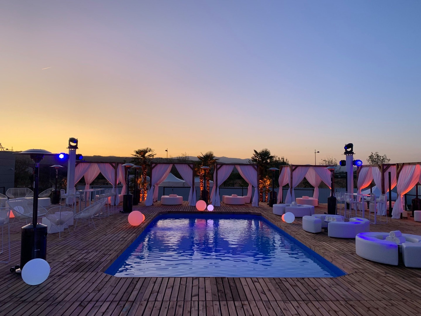 plancher-bois-ossature-metallique-chapiteau