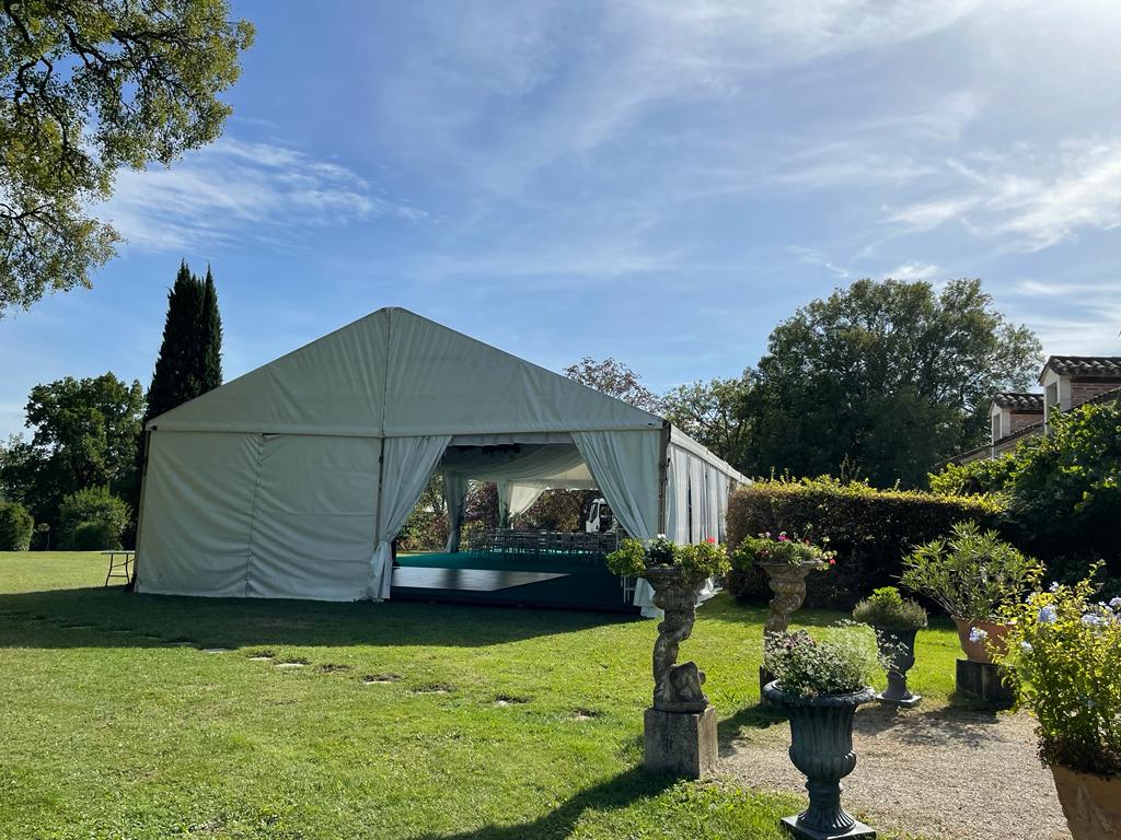 Chapiteau de 200m2